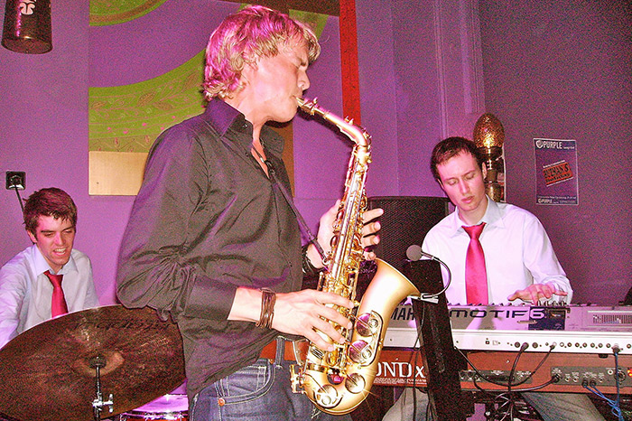 Hans with Bas Bouma (drums, Sinas) and Maarten Hoogenhuis (alto sax, BRUUT!)